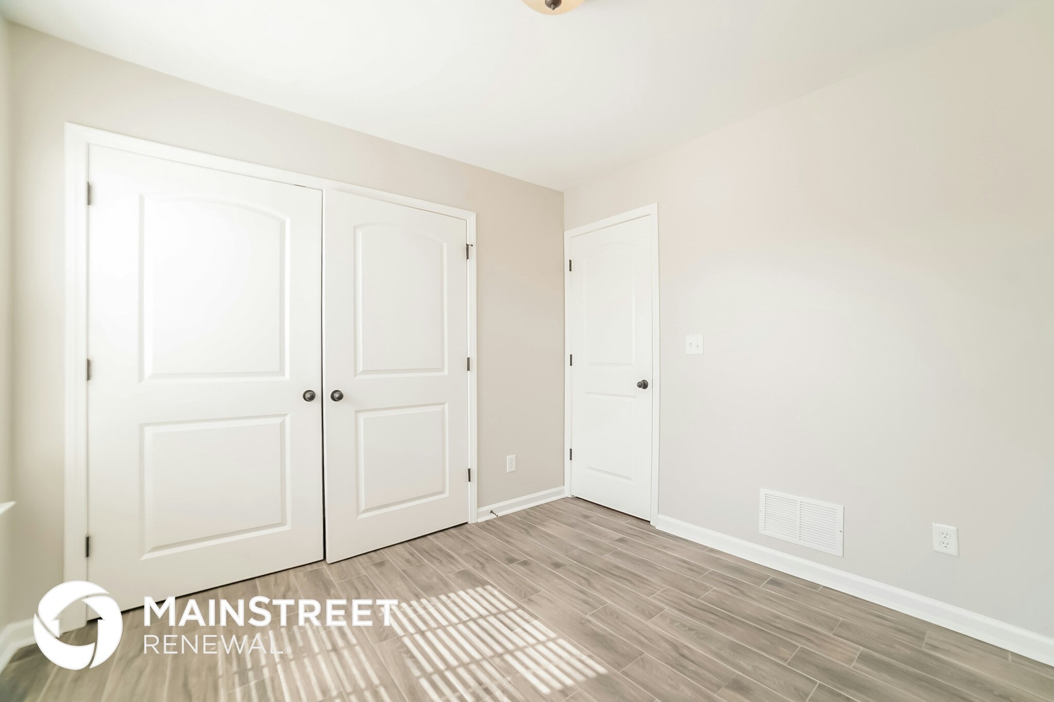 Building Photo - 4290 Carroll Dr