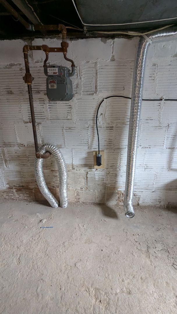 Building Photo - Charming 3-bedroom, 1-bathroom home locate...