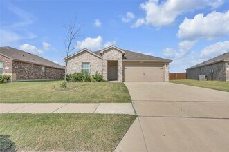Building Photo - 1208 Community Way