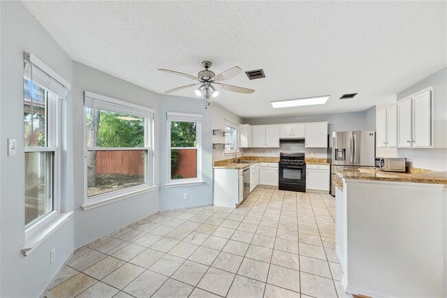 Building Photo - 9626 Dalewood Dr