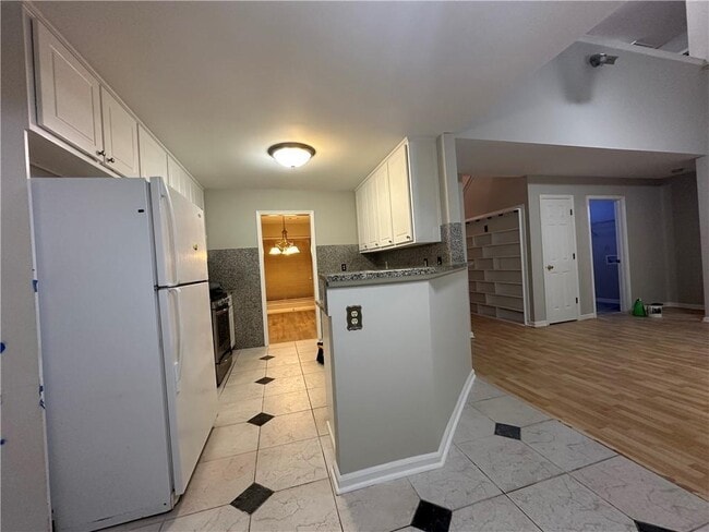 Building Photo - 6770 Biscayne