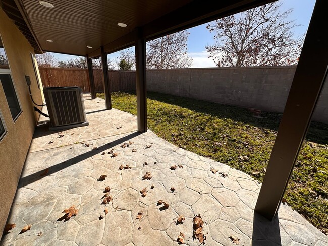 Building Photo - Beautiful 3-Bedroom, 2-Bathroom Home in Desirable Menifee Neighborhood