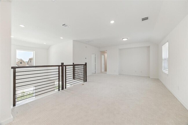 Building Photo - 21203 Electric Lgt Trl