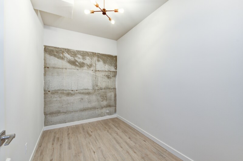 Building Photo - 420 Mitchell Ave
