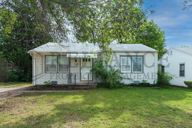 Primary Photo - 608 N Sheridan St