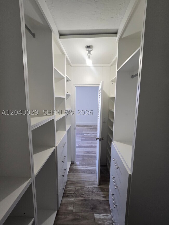 Building Photo - 10185 Collins Ave