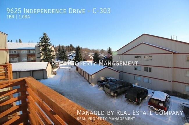 Building Photo - 9625 Independence Dr