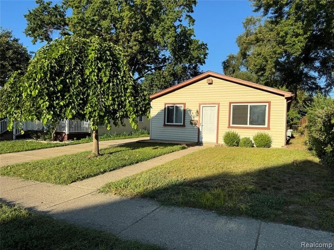 Primary Photo - 29045 Howard Ave