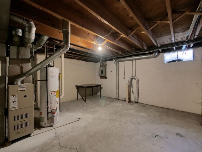 Building Photo - 2942-2948 Sawdust Ln