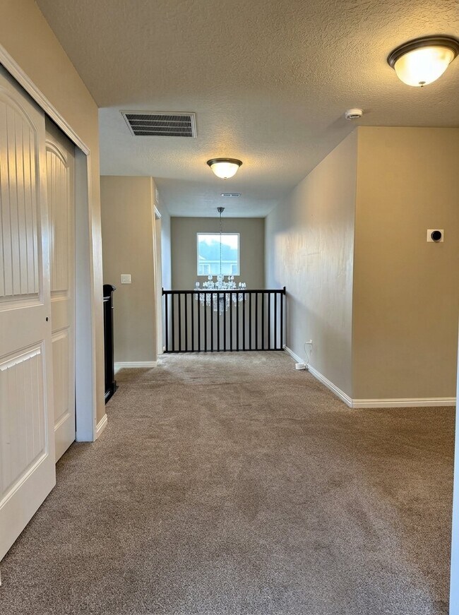 Building Photo - 9399 Koch Dr