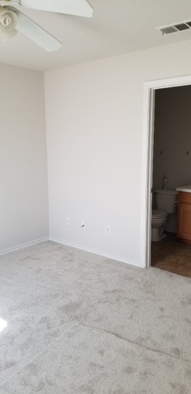 Building Photo - 906 Austin St