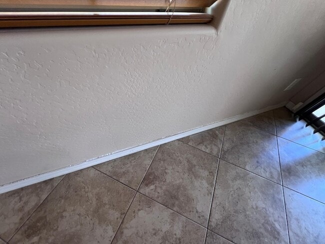 Building Photo - 898 E Del Rio St