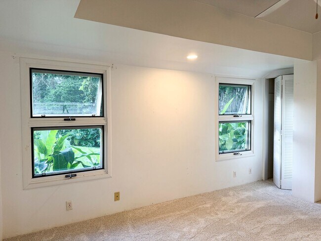 Building Photo - Available Now! Maunawili neighborhood - Adorable 2 bedroom cottage