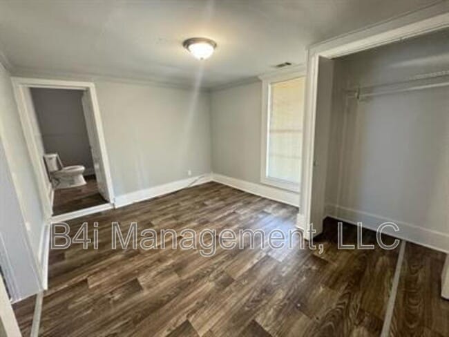 Building Photo - 306 Veazey St