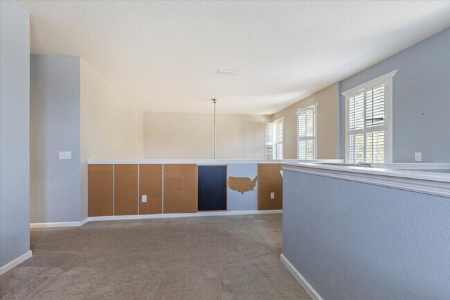 Building Photo - 3190 Coneflower Dr