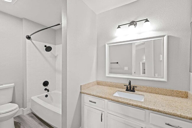 Building Photo - 7100 W Pirates Cove Rd