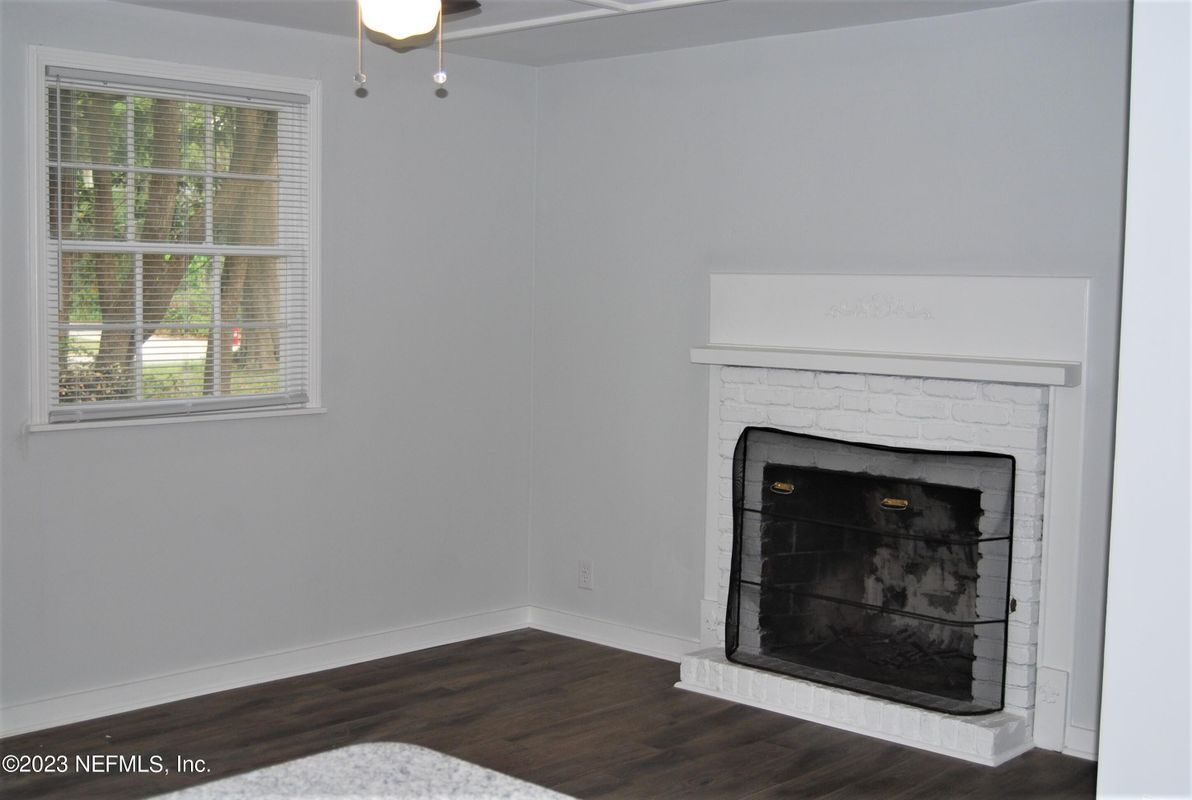 Building Photo - 2730 Apache Ave