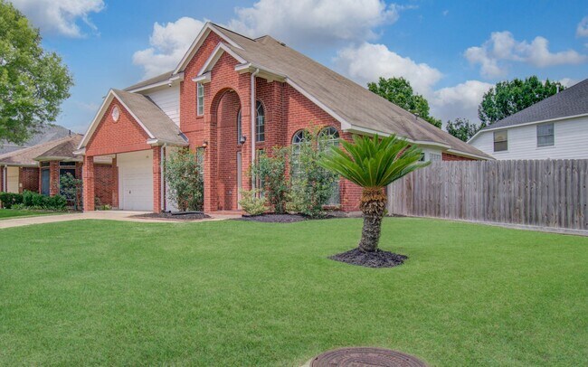 Building Photo - 3043 W Hampton Dr