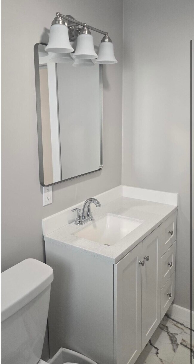 Building Photo - 1520 N 25th Ave