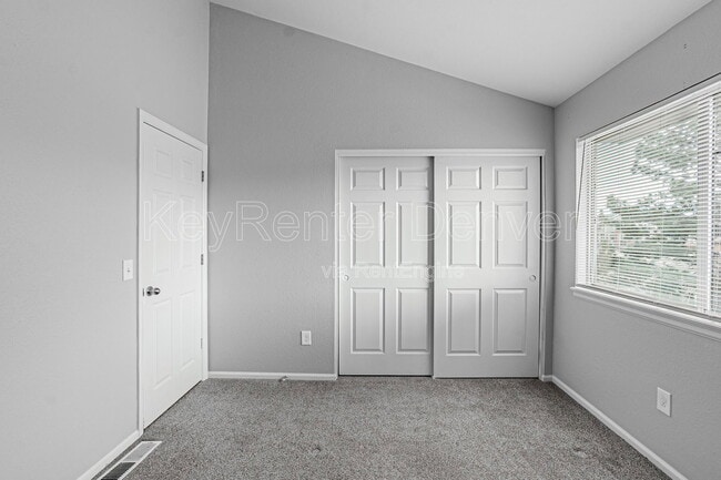 Building Photo - 1099 S Walden Way