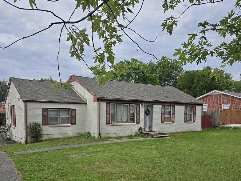 Primary Photo - 314 E 16th St