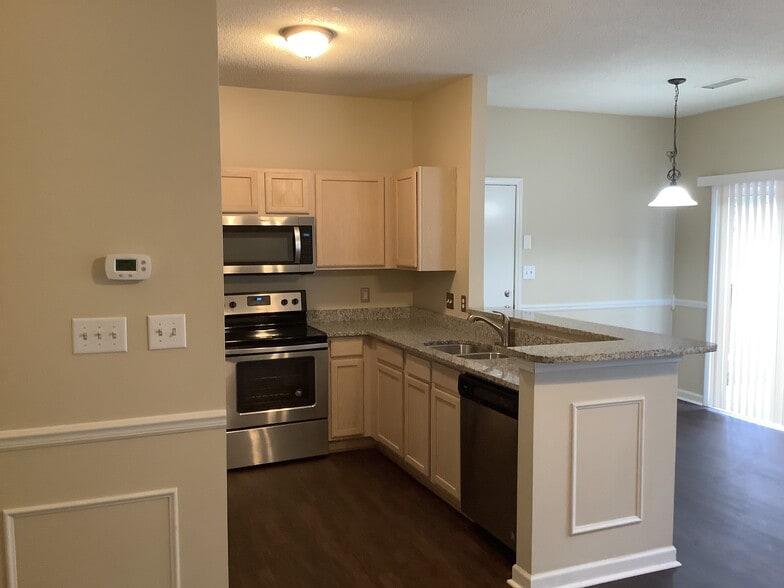 Building Photo - 13317 Michael Lynn Rd