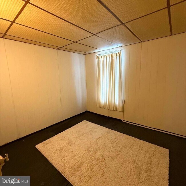 Building Photo - 158 N Millick St