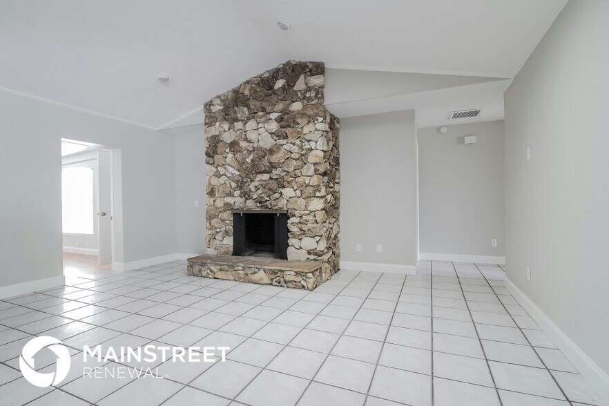 Building Photo - 118 Berkshire Cir E