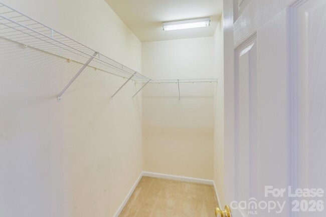 Building Photo - 3410 Broadwick St