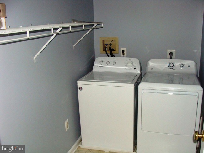 Building Photo - 5104 Arbor Hill Ct