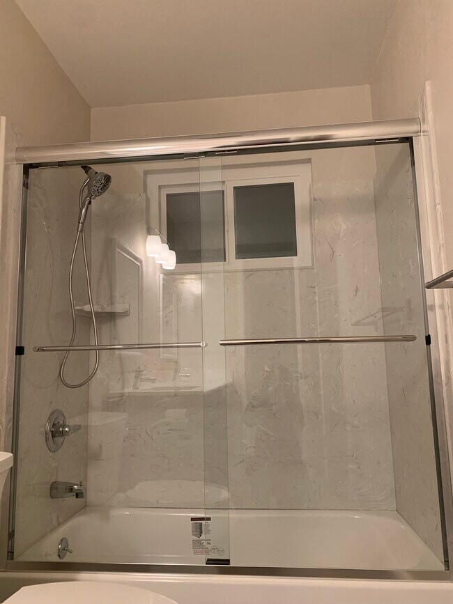 Hall bathroom - 871 Burbank Dr