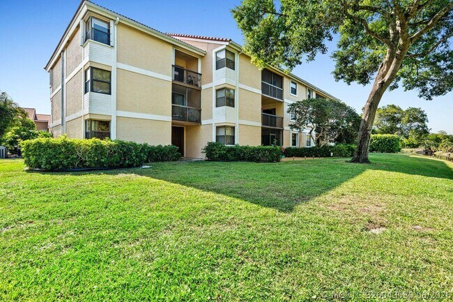 Building Photo - 5701 Riverside Dr