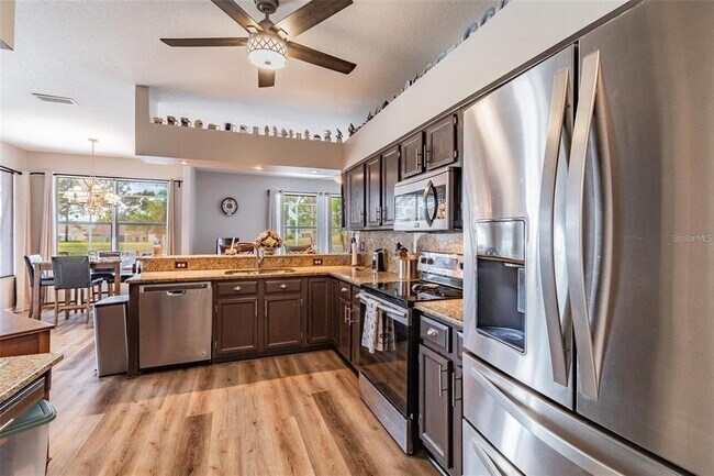 Building Photo - 10916 Sailbrooke Dr