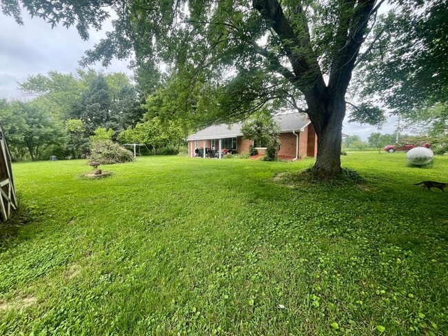 Building Photo - 16118 W Pleasant Grove Rd