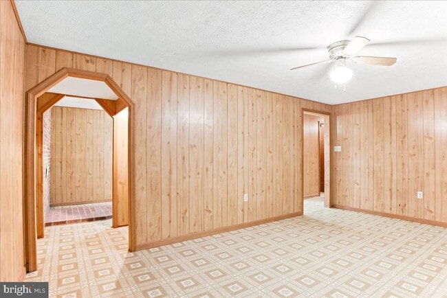 Building Photo - 102 Linwood Ct