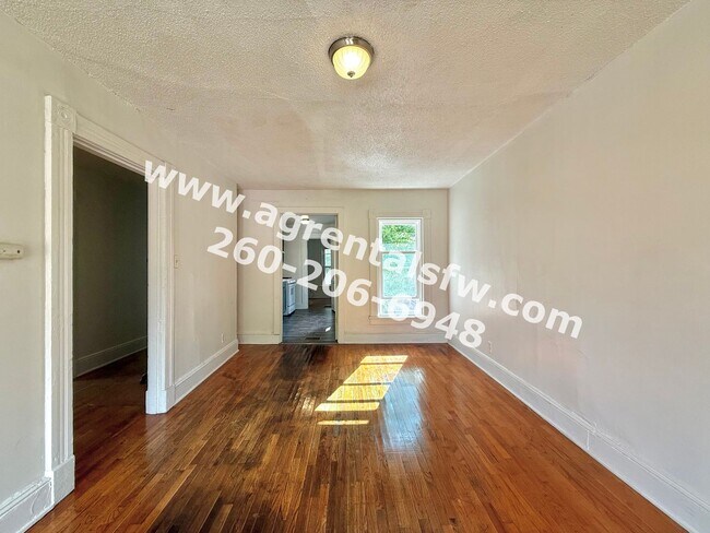 Building Photo - 231 W Dewald St