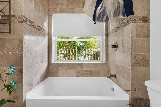 Building Photo - 37 NW 47th St