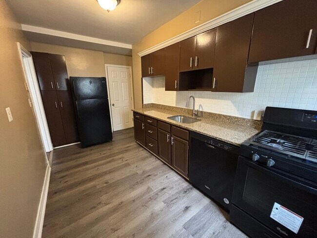 Building Photo - 3 Bedrooms plus Finished basement