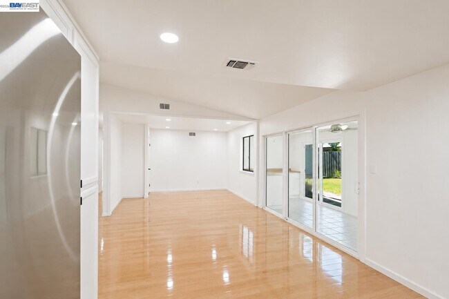 Building Photo - 9699 Rudway Ct