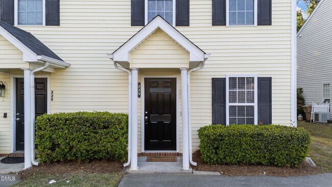 Building Photo - 225 Woodson Dr