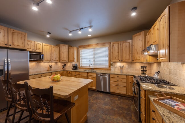 Building Photo - 1608 Gale Ct