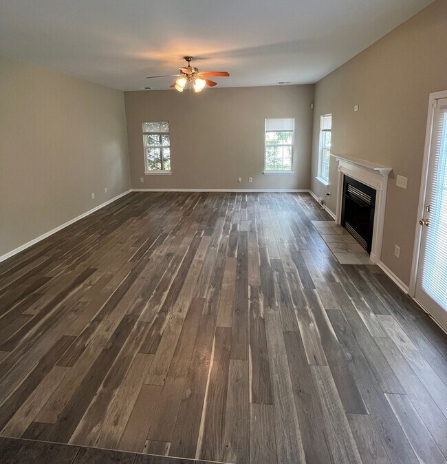 Building Photo - 15315 Edgewater Forest Ln