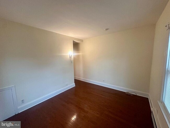 Building Photo - 414 West Ave