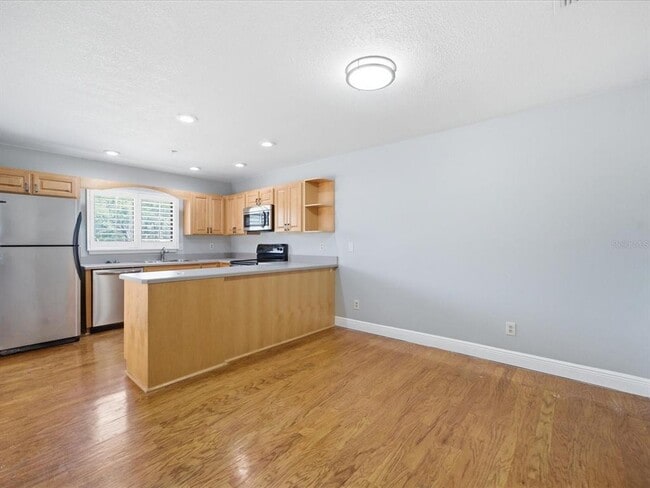 Building Photo - 15338 E Pond Woods Dr