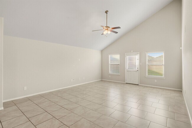 Building Photo - 2202 Tannin Trce