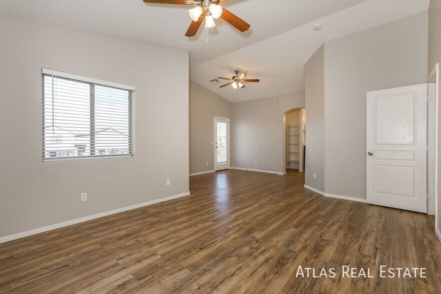 Building Photo - 2726 E Denim Trail