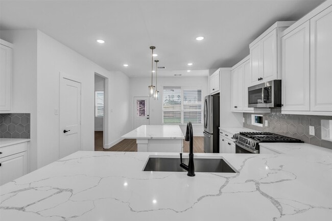 Building Photo - 12846 Meadow Wind Wy