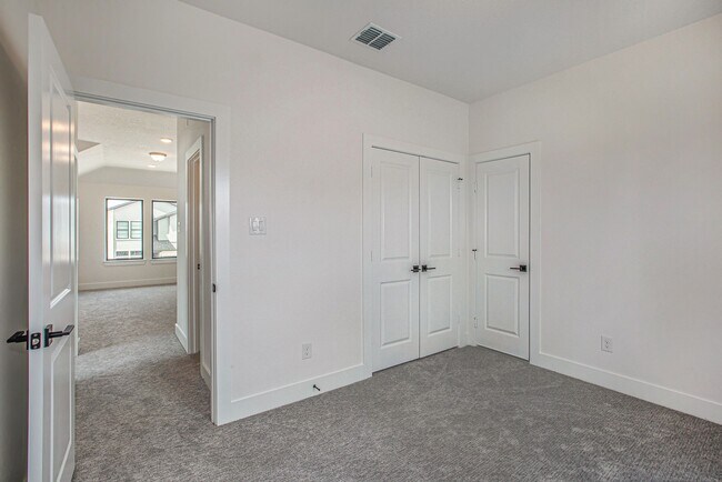 Building Photo - 15018 Bonham Shore Dr