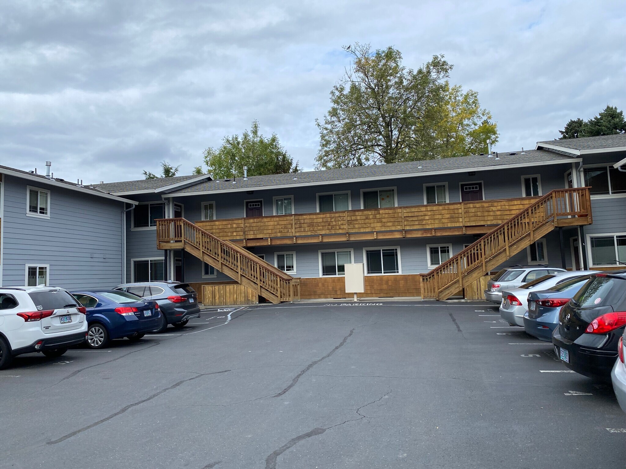 Building Photo - 3925 SW Multnomah Blvd