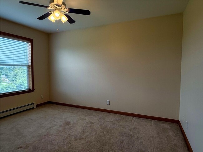 Building Photo - 10 Ashlyn Dr